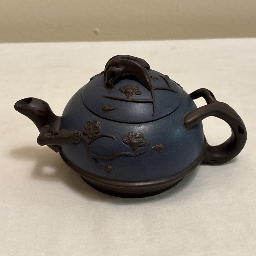 Vintage Chinese Yixing Zisha Teapot Purple Clay Handmade Tea Pot